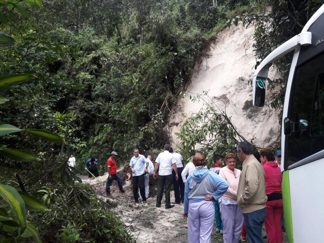 Deslizamiento de tierra afectó el paso en la vía Barbosa – Concepción - Telemedellín (Comunicado de prensa) (blog)