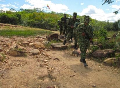 Presidente sancionó ley que reduce el costo de la libreta militar Presidente sancionó ley que reduce el costo de la libreta militar